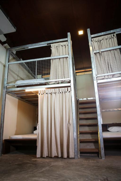 Bb Bunkers Hostel Santubong Ruang foto