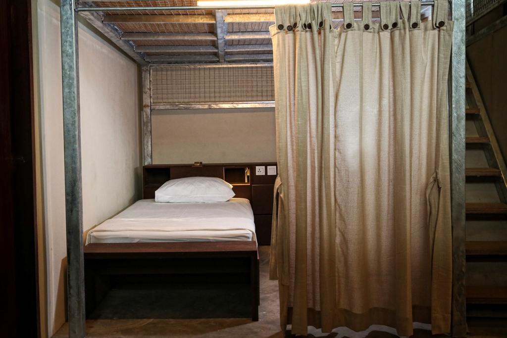 Bb Bunkers Hostel Santubong Bagian luar foto